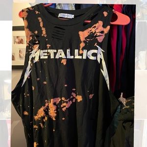 Metallica band shirt